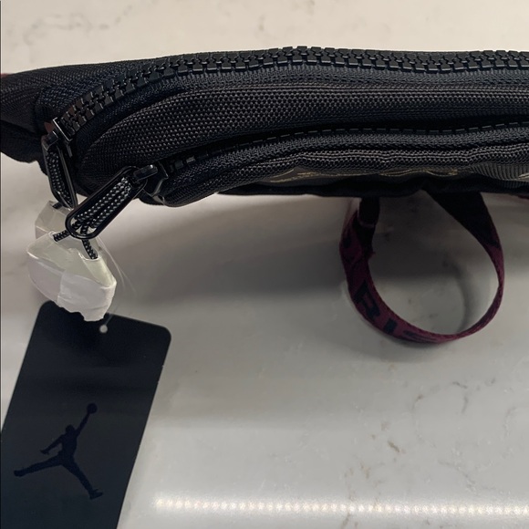 NEW Air Jordan Paris Saint Germain PSG Fanny Pack - Picture 6 of 7